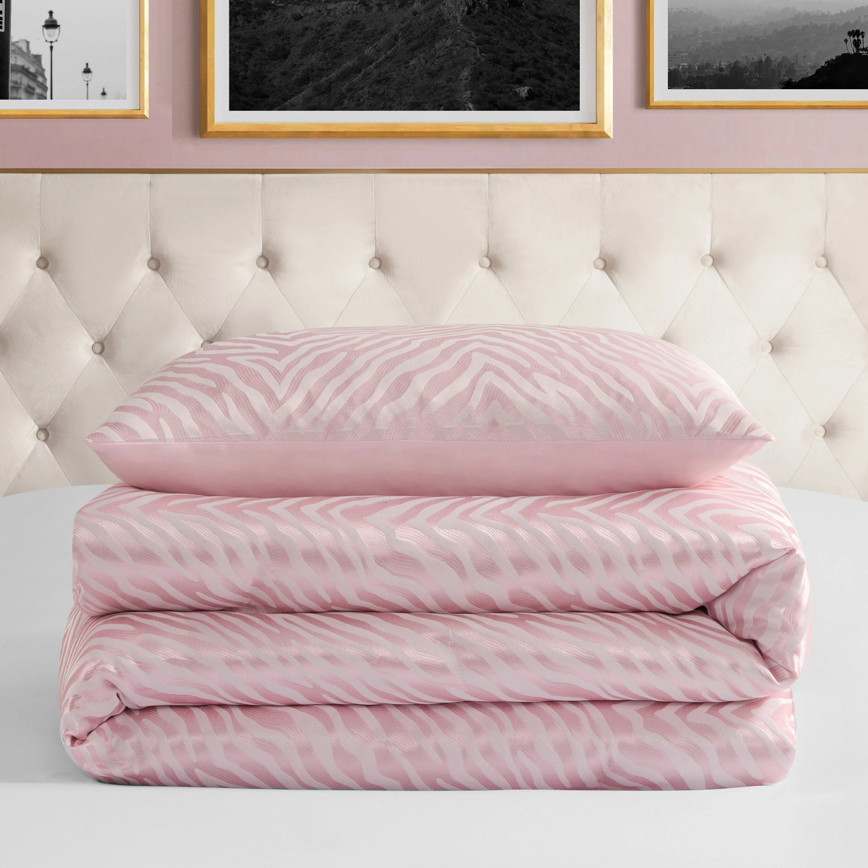 Sparkle Zebra Jacquard Comforter Set - Image 5